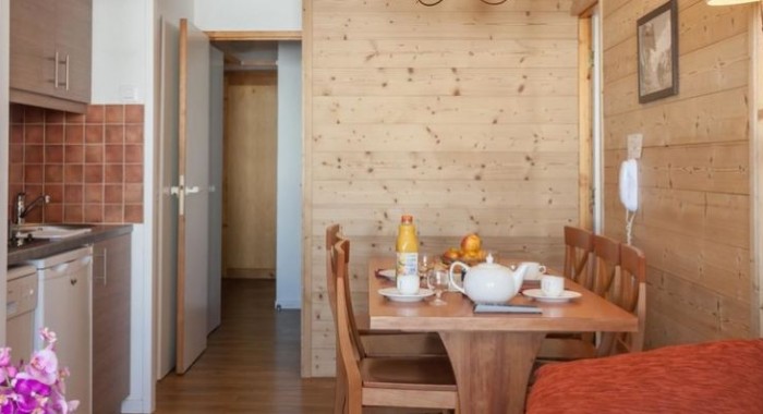 Les Constellations Apartments, La Plagne: Belle Plagne ski chalet, image 5